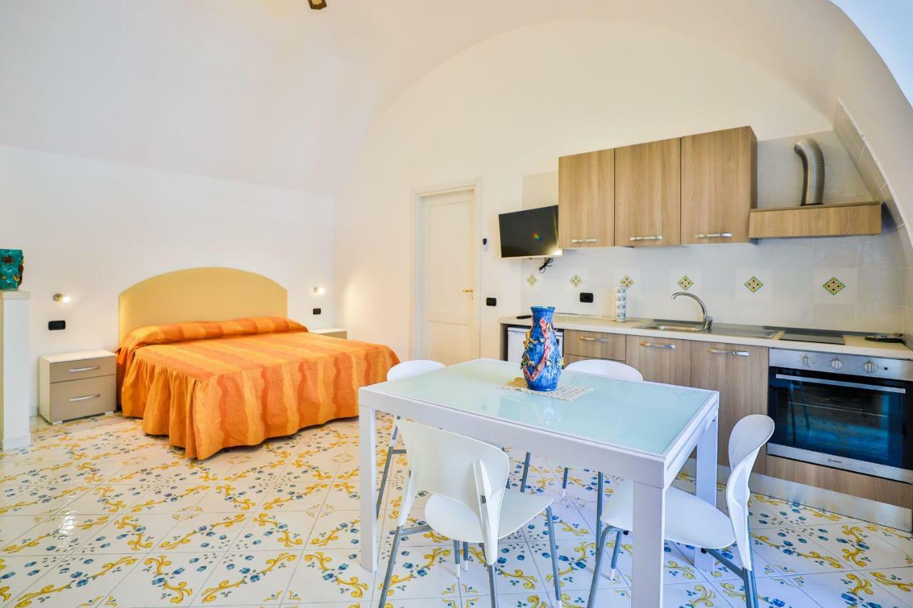 Della Monica Rooms Vietri Kültér fotó
